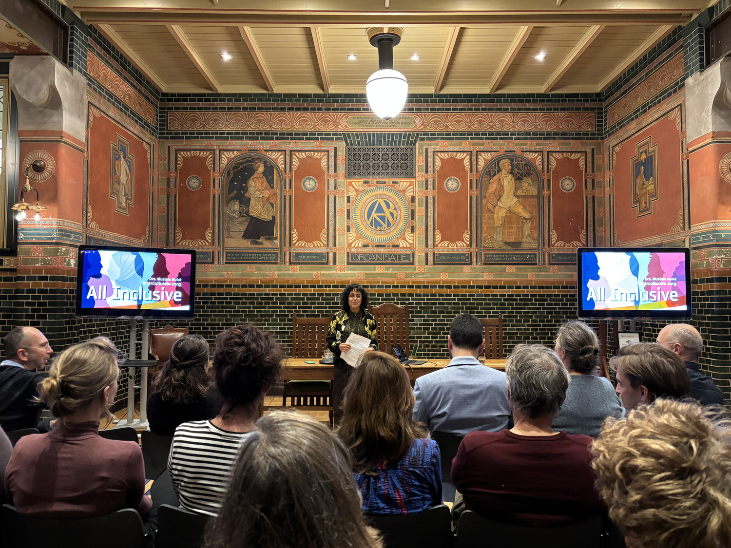 Opening door AOF-bestuursvoorzitter Shadi Gilani 2025 11 13 AOF dag HA