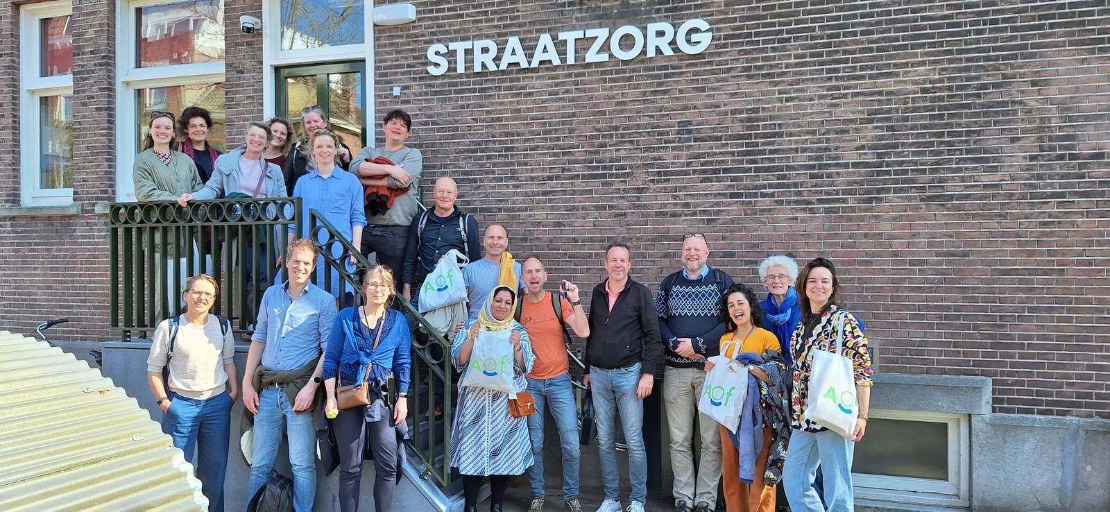 Het bestuur en de klankbordgroep samen met externe partners tijdens de studiereis in Rotterdam in 2025 2025 10 15 Foto bestuur klankbordgroep AOF